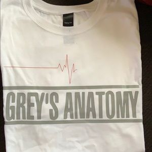 NEW . Greys anatomy shirt . Size Medium